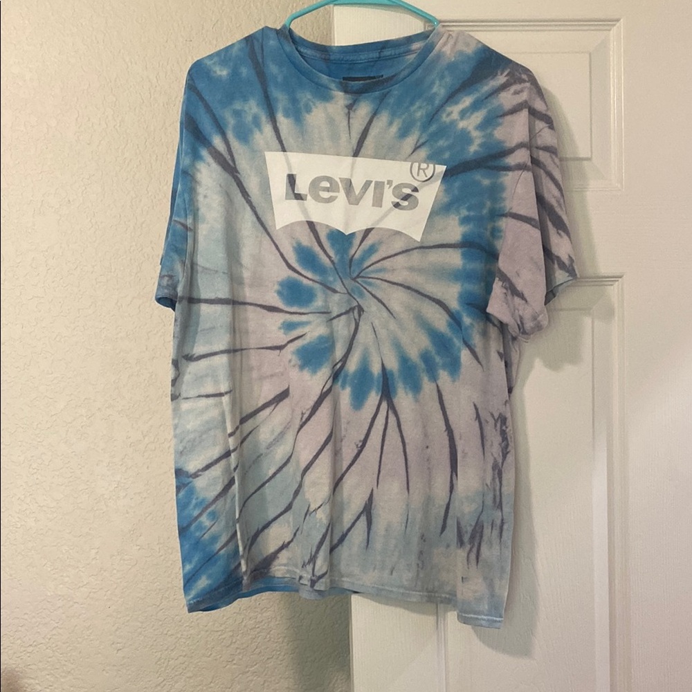 Levi's Blue and White Short Sleeve Tee with Spiral Pattern
